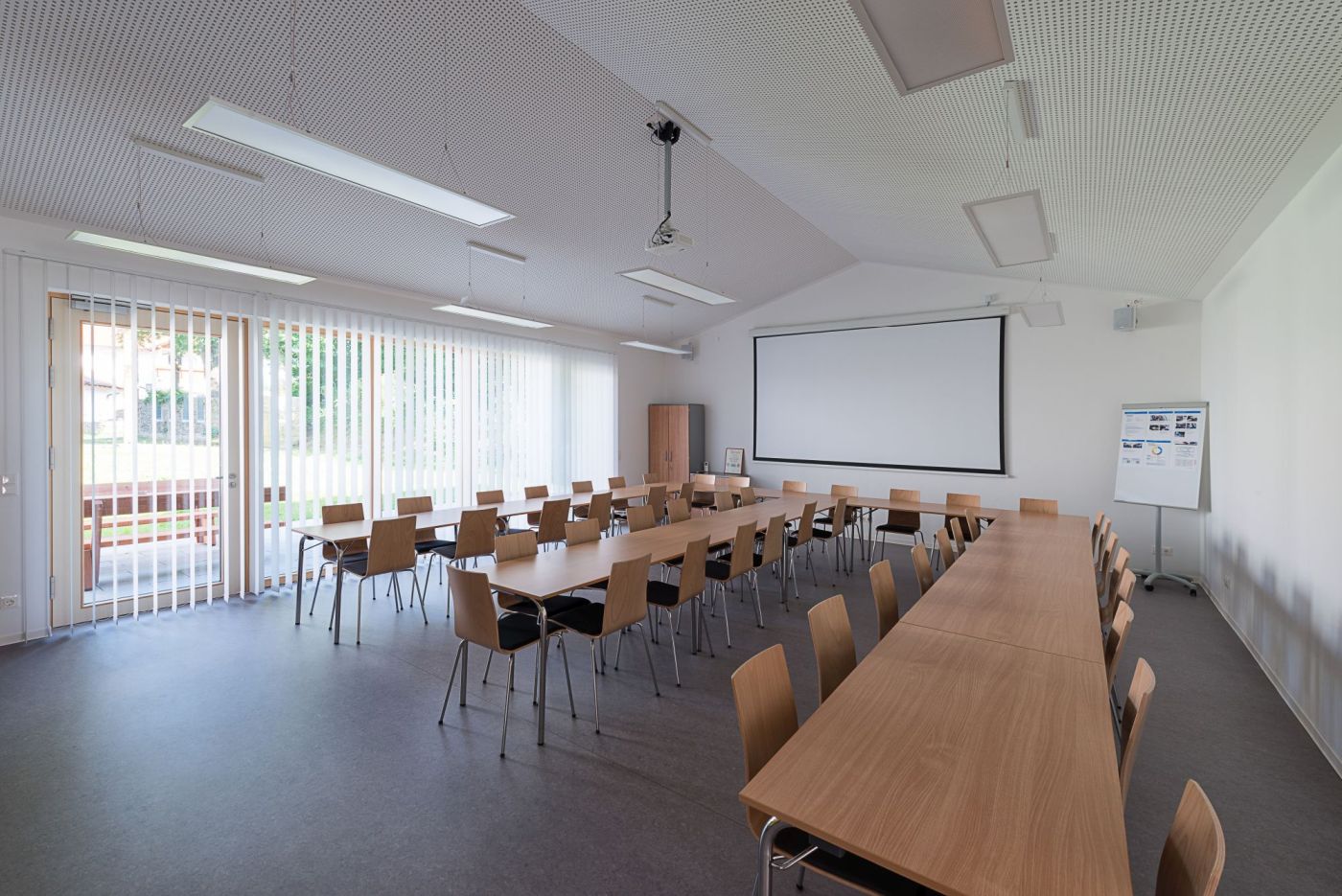 Location: Neubau Feuerwehr Altenmarkt/ ChamArchitekt: Schnabel + Partner ArchitektenBearbeitung: Jürgen Krall Photographie-------------------------------Bild Nr.: _241_0927-992www.krall-photographie.de