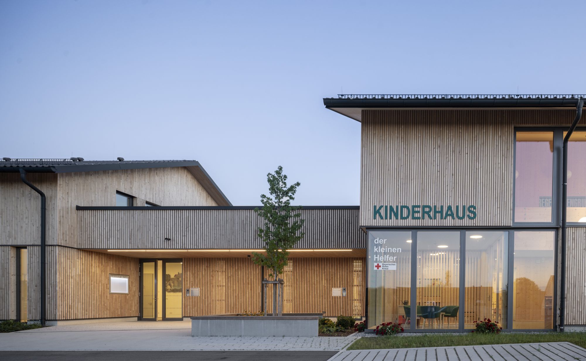 Kinderhaus-und-Feuerwehrhaus-Wetterfeld-28