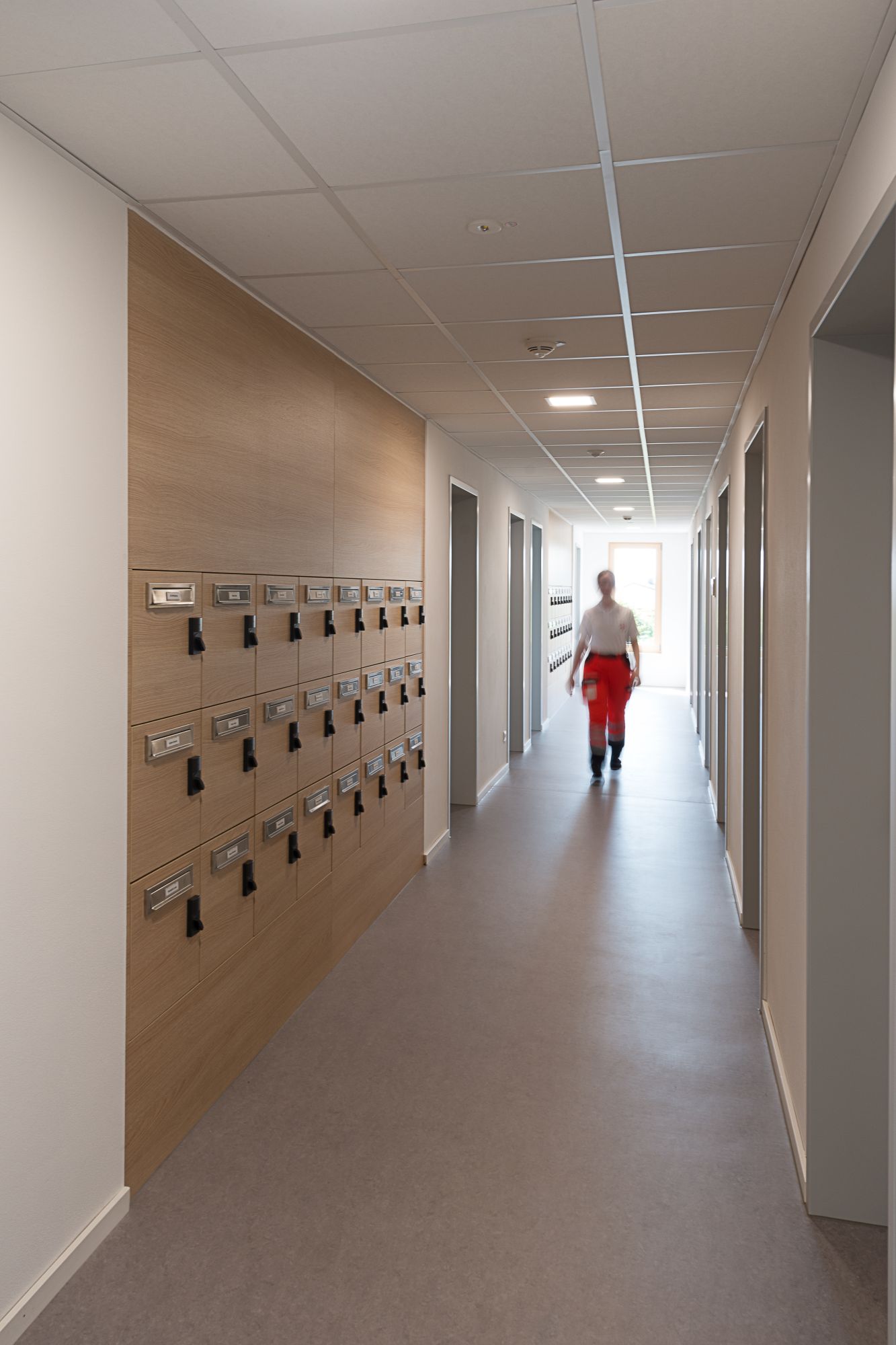 Location: Neubau BRK Cham
Architekt: Schnabel + Partner Architekten
Bearbeitung: Jürgen Krall Photographie
-------------------------------
Bild Nr.: _241_0841-926
www.krall-photographie.de